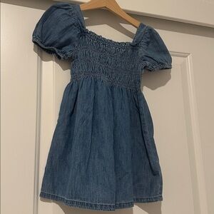 🤍 Baby Gap Smocked Denim Dress